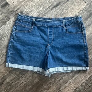 Time and Tru Classic Blue Jean pull on Shorts